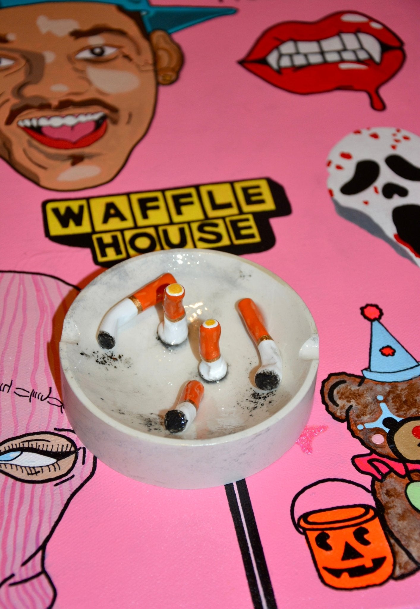 A SMOKY AFFAIR ASHTRAY - House of Savage