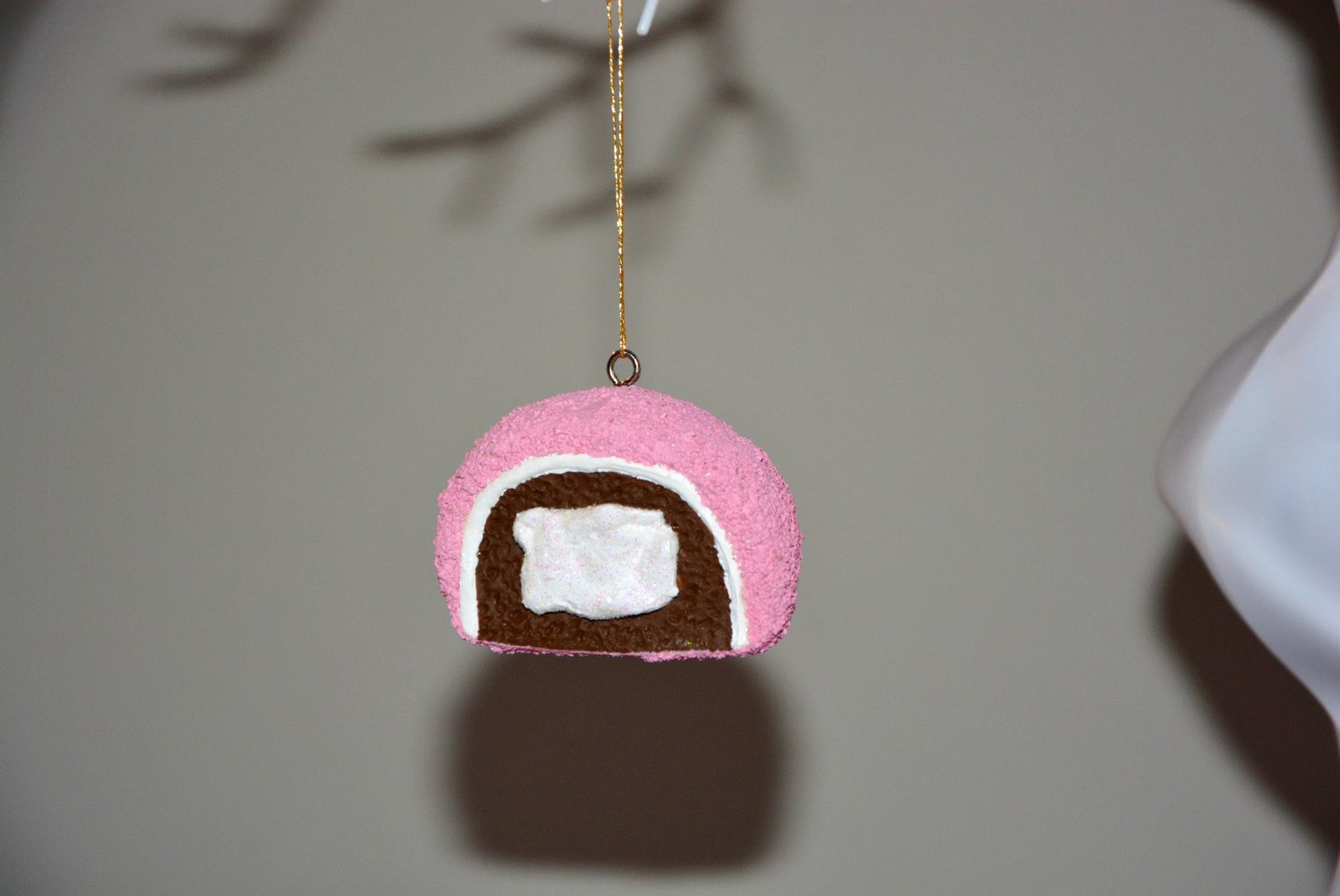 CERAMIC SNOBALL ORNAMENT - House of Savage