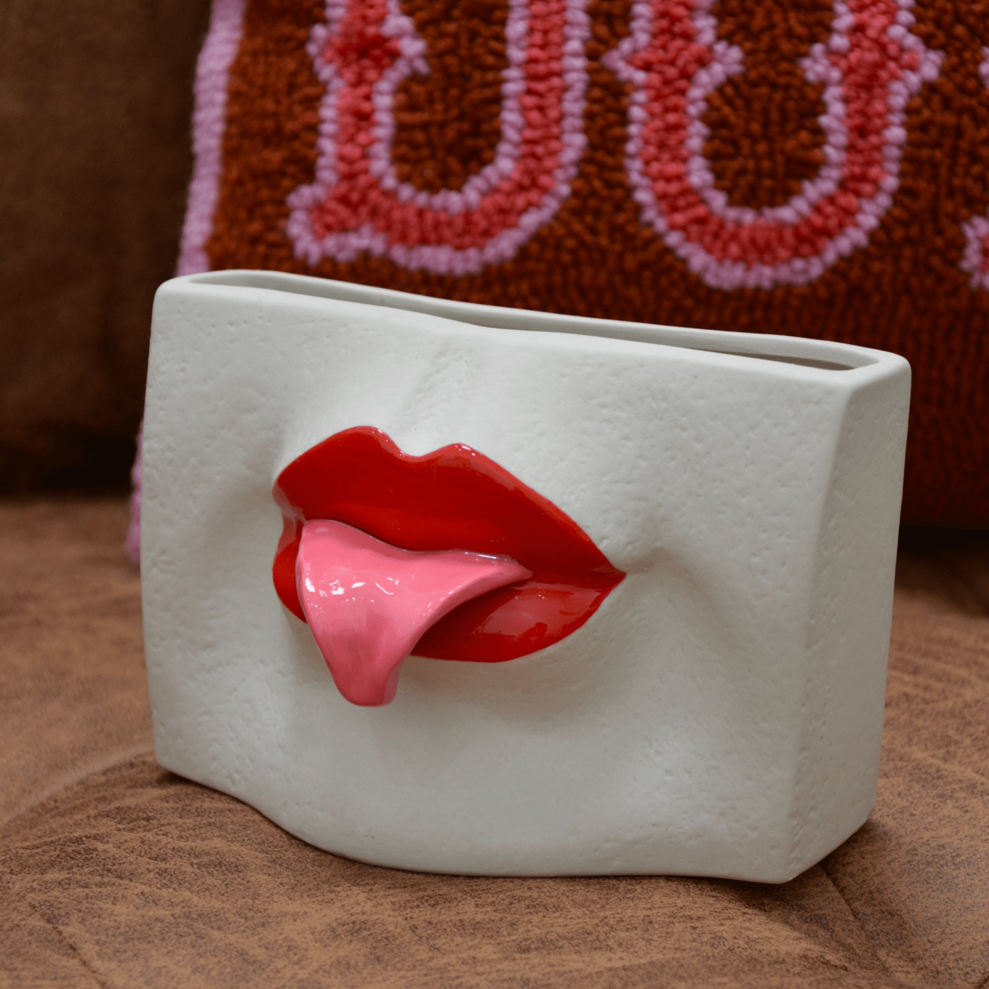 CERAMIC TONGUE - OUT VASE - House of Savage