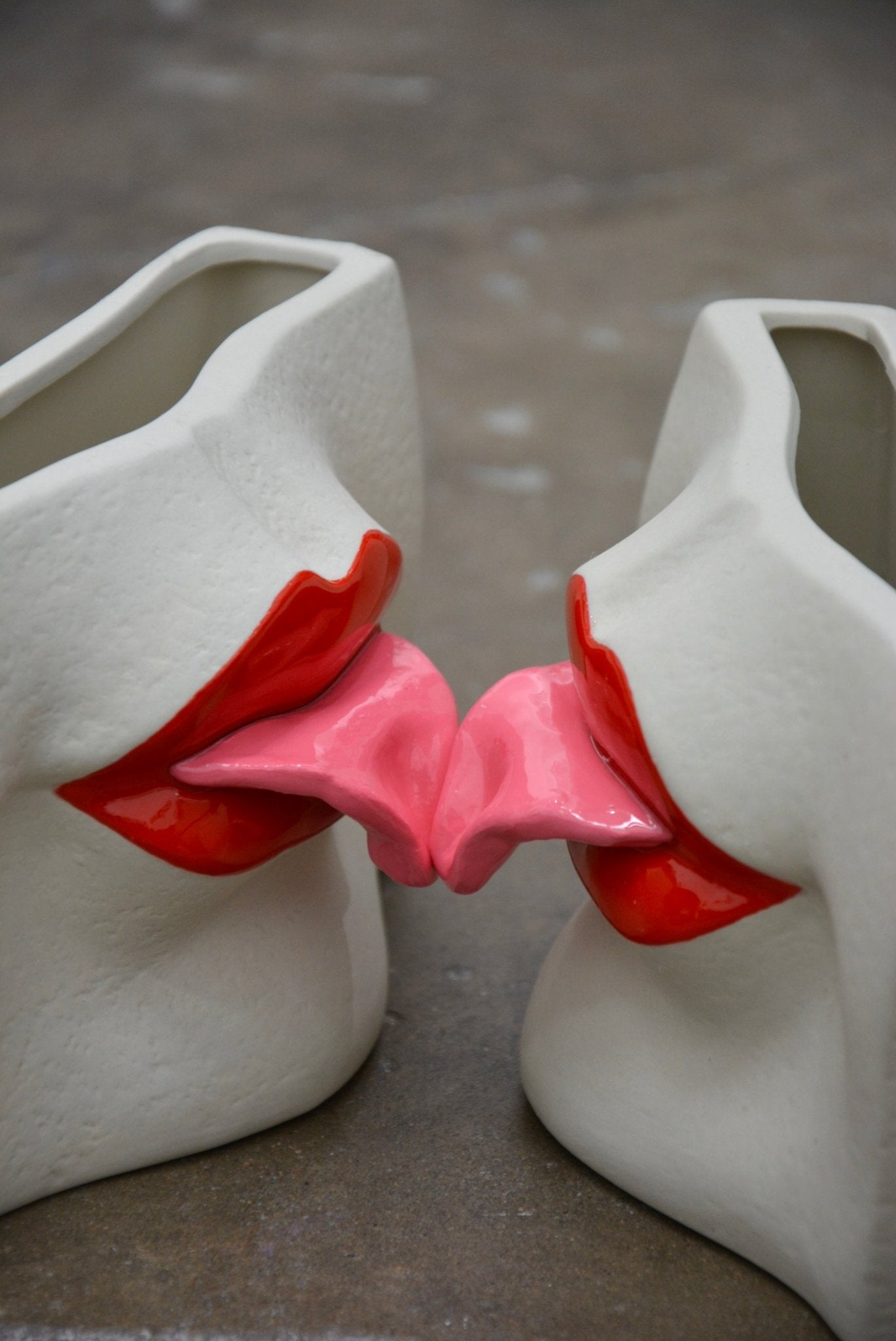 CERAMIC TONGUE - OUT VASE - House of Savage