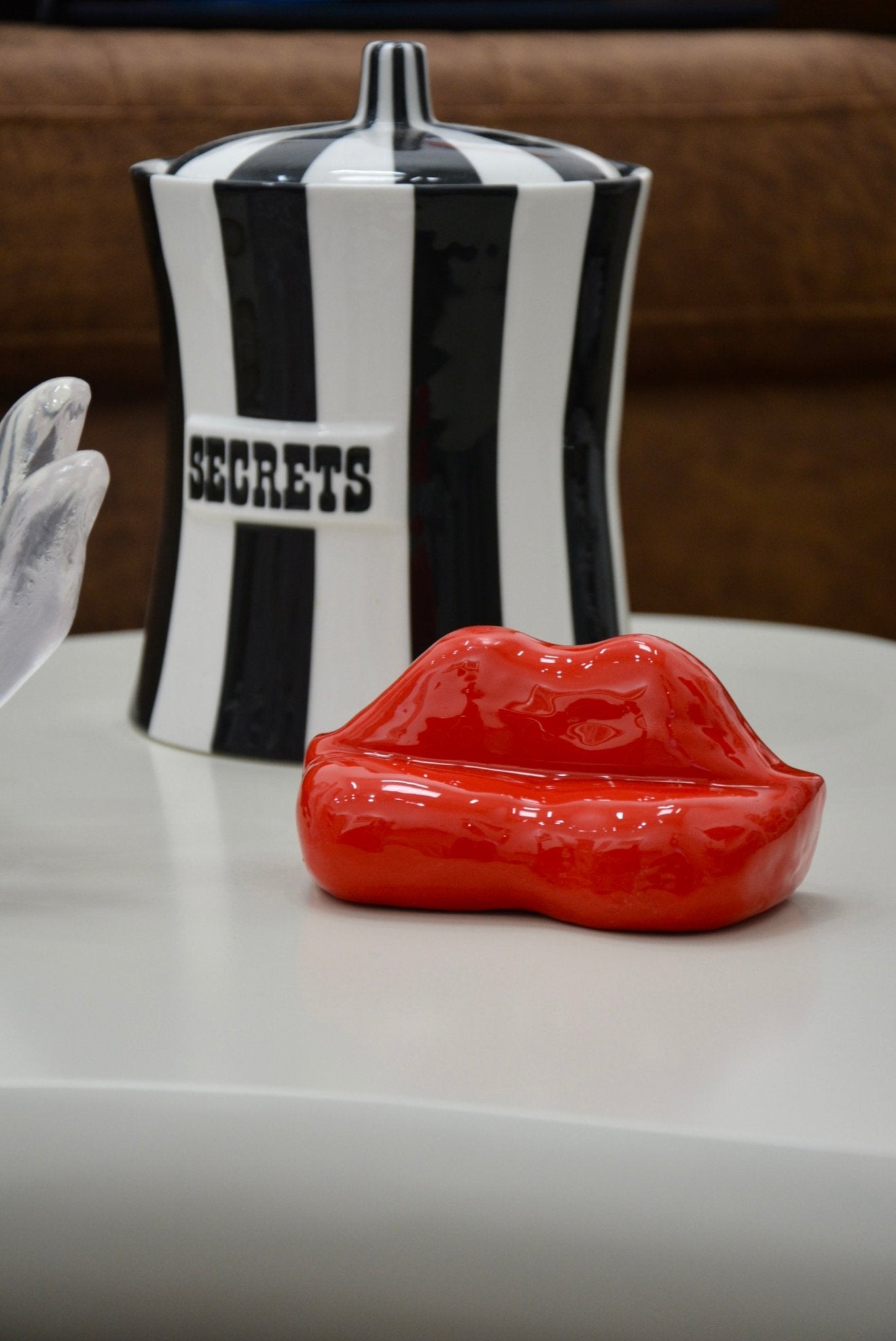 KISS MY A$$ CERAMIC LIPS SOFA - House of Savage