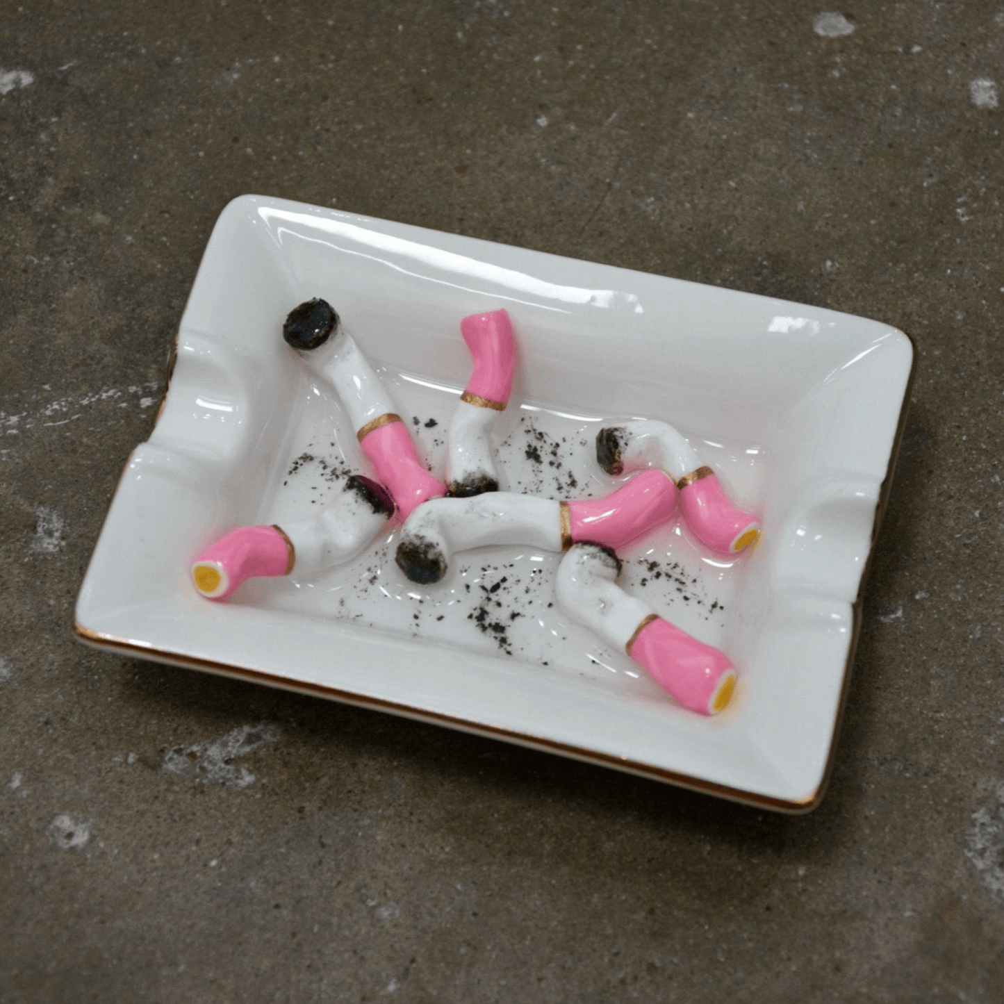 PINK PUFFS ASHTRAY - House of Savage
