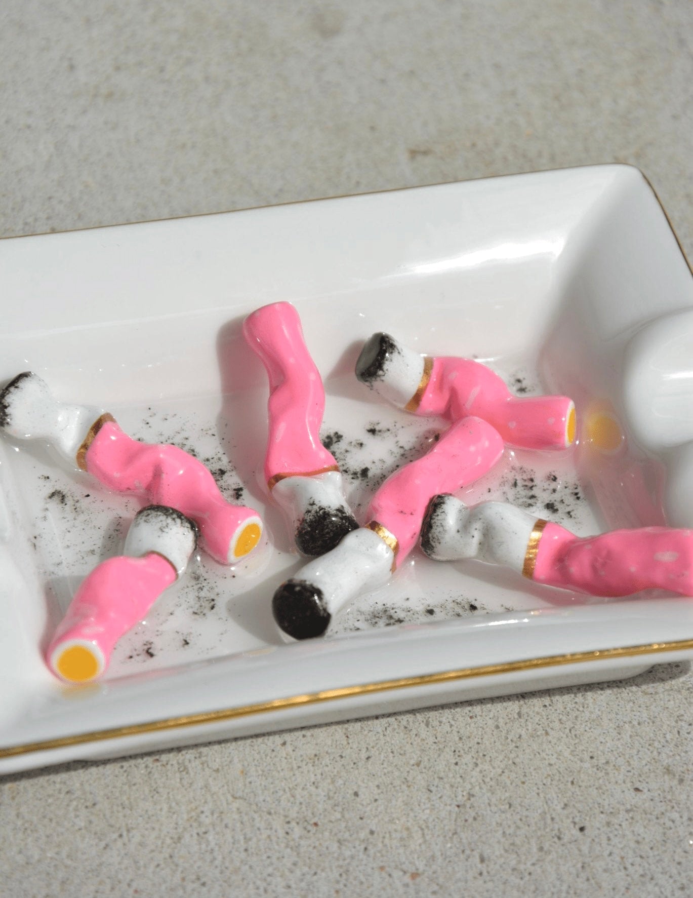 PINK PUFFS ASHTRAY - House of Savage