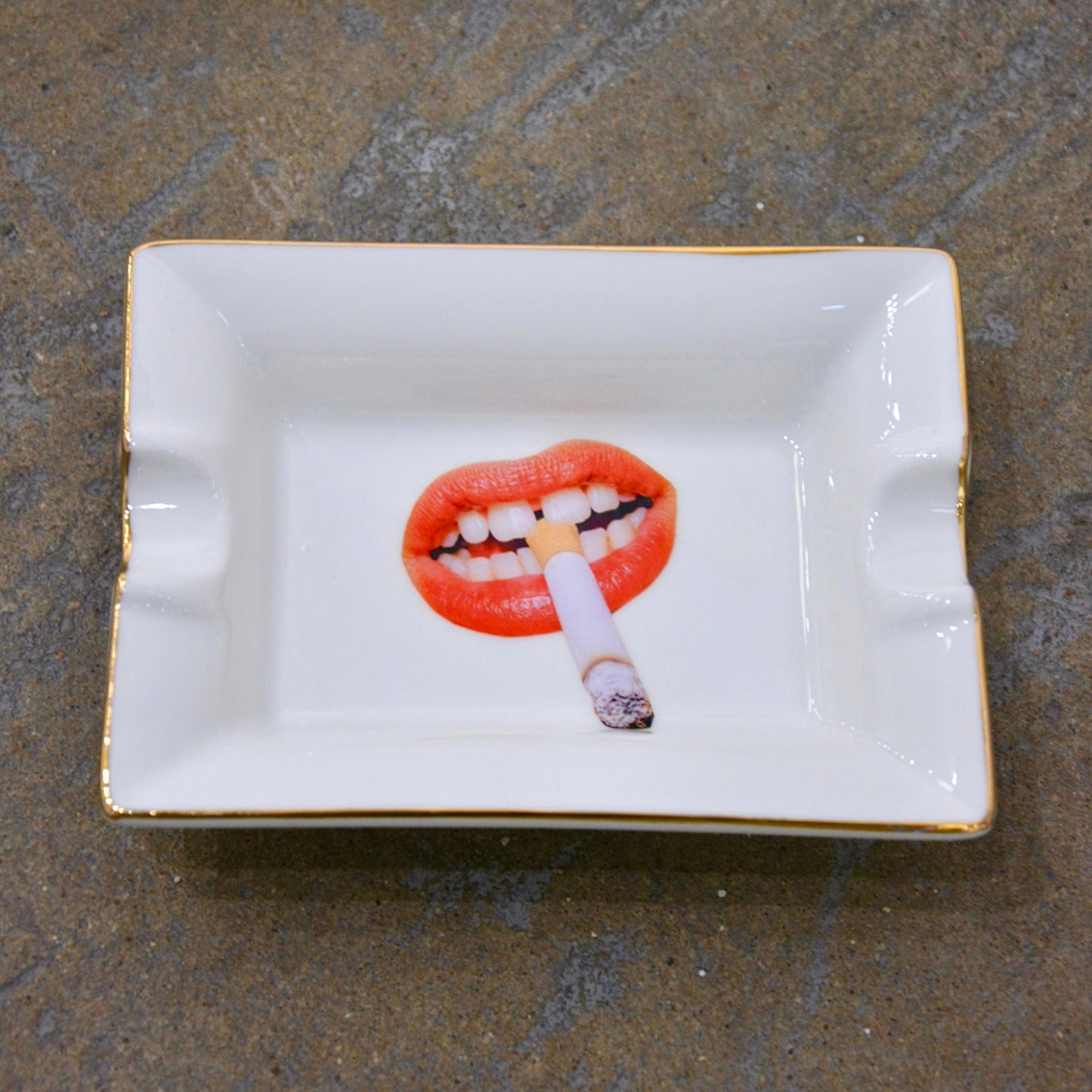 SMOKING SECTION ASHTRAY