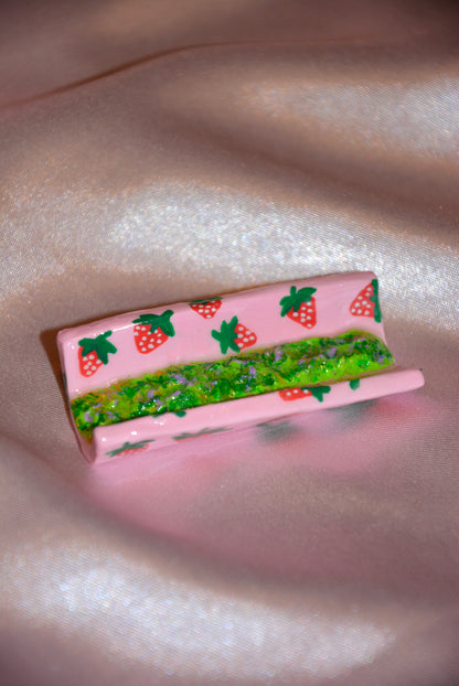 CERAMIC STRAWBERRY FIELDS “JOINT”