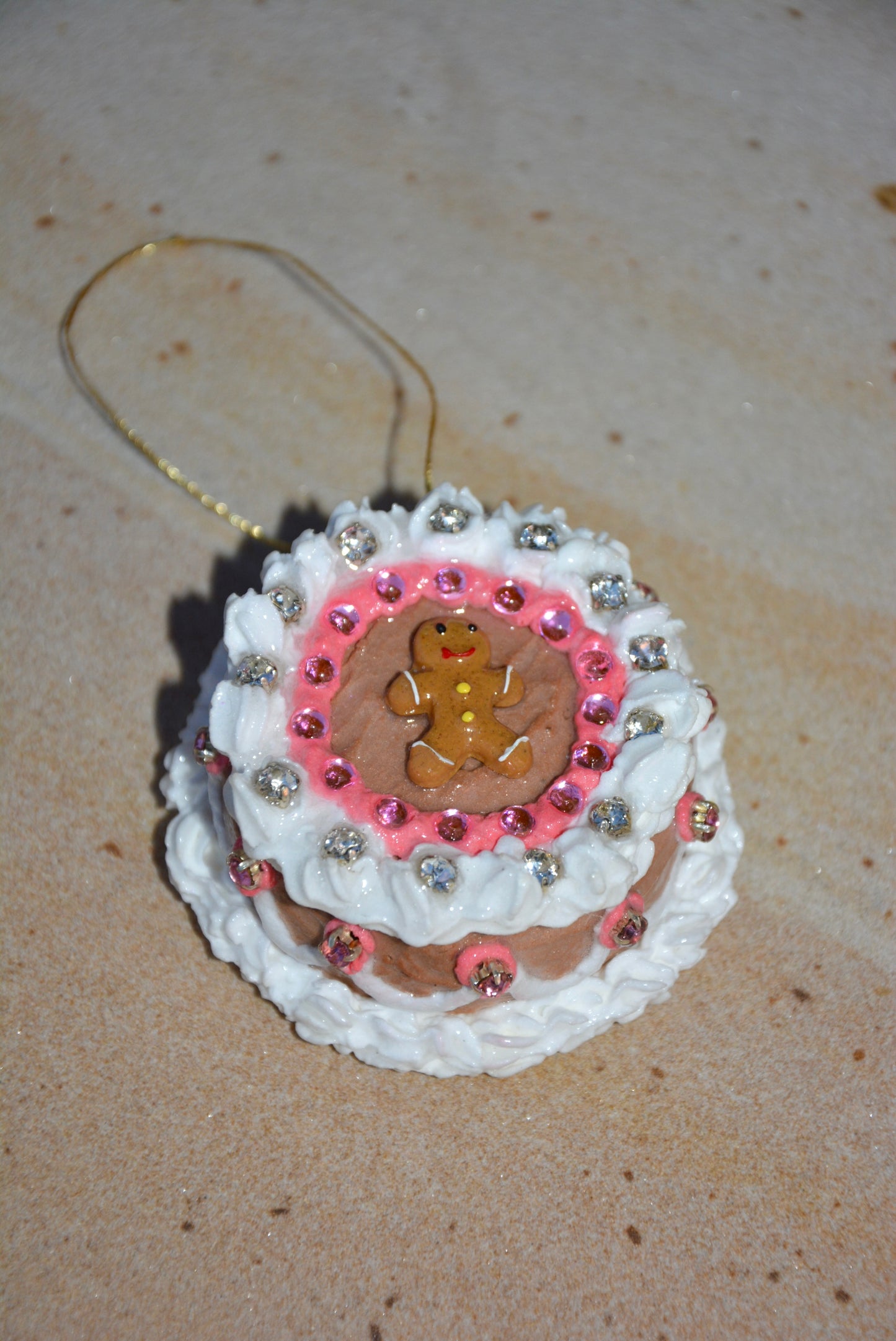 CERAMIC GINGERBREAD CAKE ORNAMENT