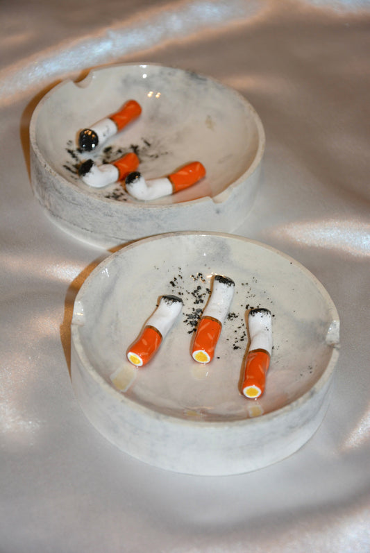 CLASSIC CIG ASHTRAY