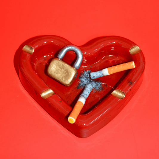 RED FLAG ASHTRAY