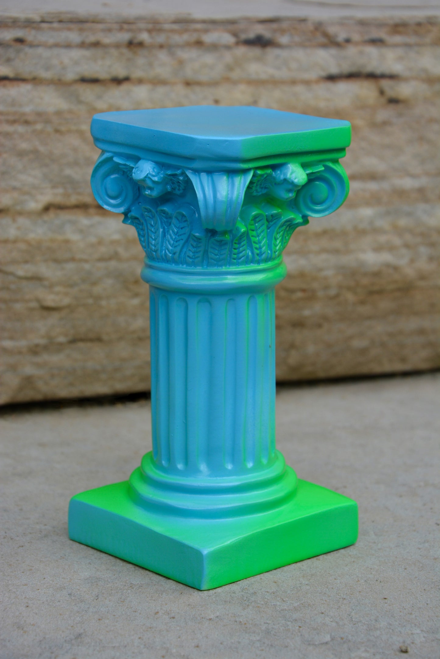 OMBRÉ ROMAN PILLAR DECOR