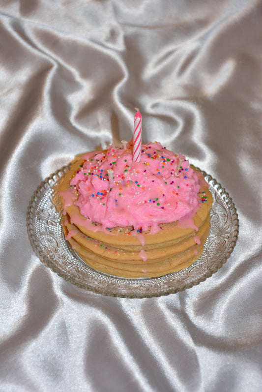 FUNFETTI STRAWBERRY MILK PANCAKE CANDLE