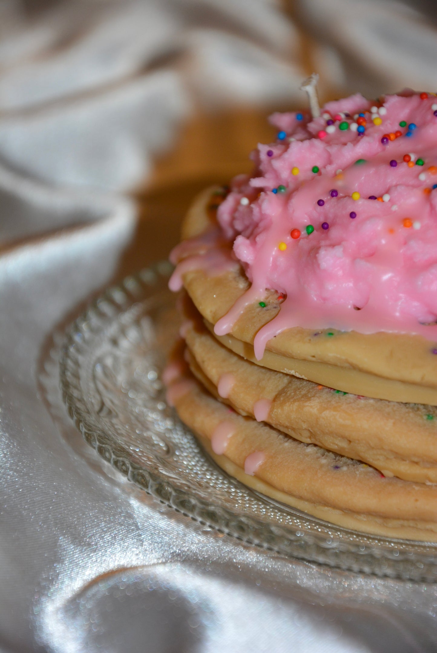 FUNFETTI STRAWBERRY MILK PANCAKE CANDLE