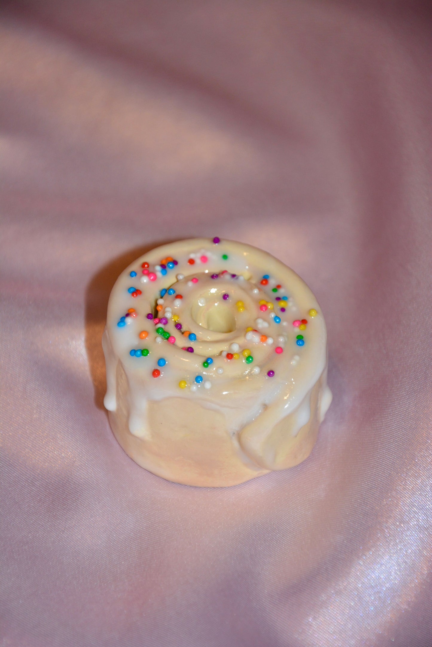 CERAMIC FUNFETTI BUN INCENSE HOLDER