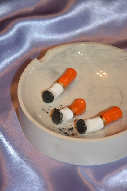 CLASSIC CIG ASHTRAY