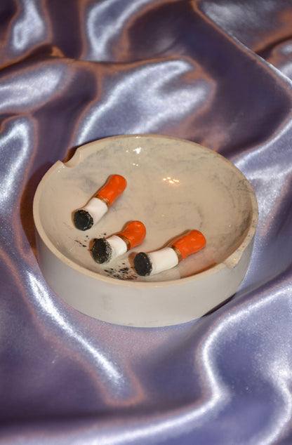 CLASSIC CIG ASHTRAY