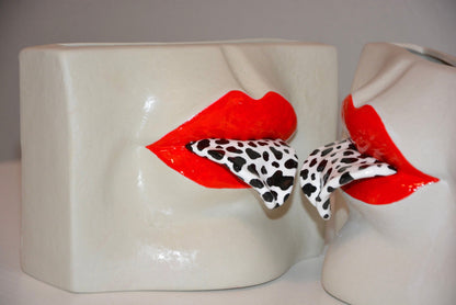 CERAMIC COW TONGUE VASE