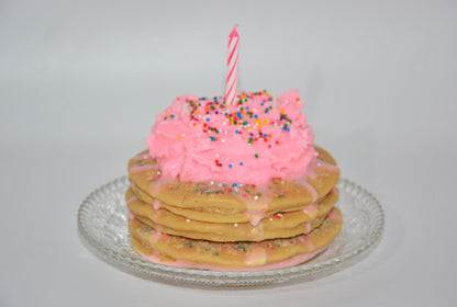 FUNFETTI STRAWBERRY MILK PANCAKE CANDLE