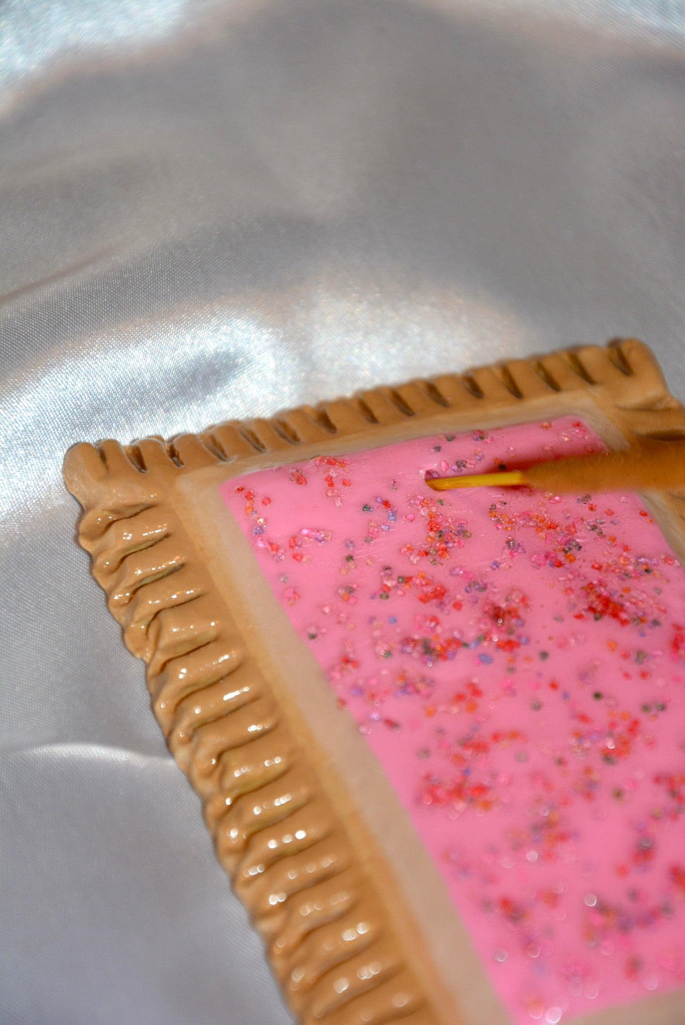 CERAMIC STRAWBERRY POP-TART INCENSE HOLDER