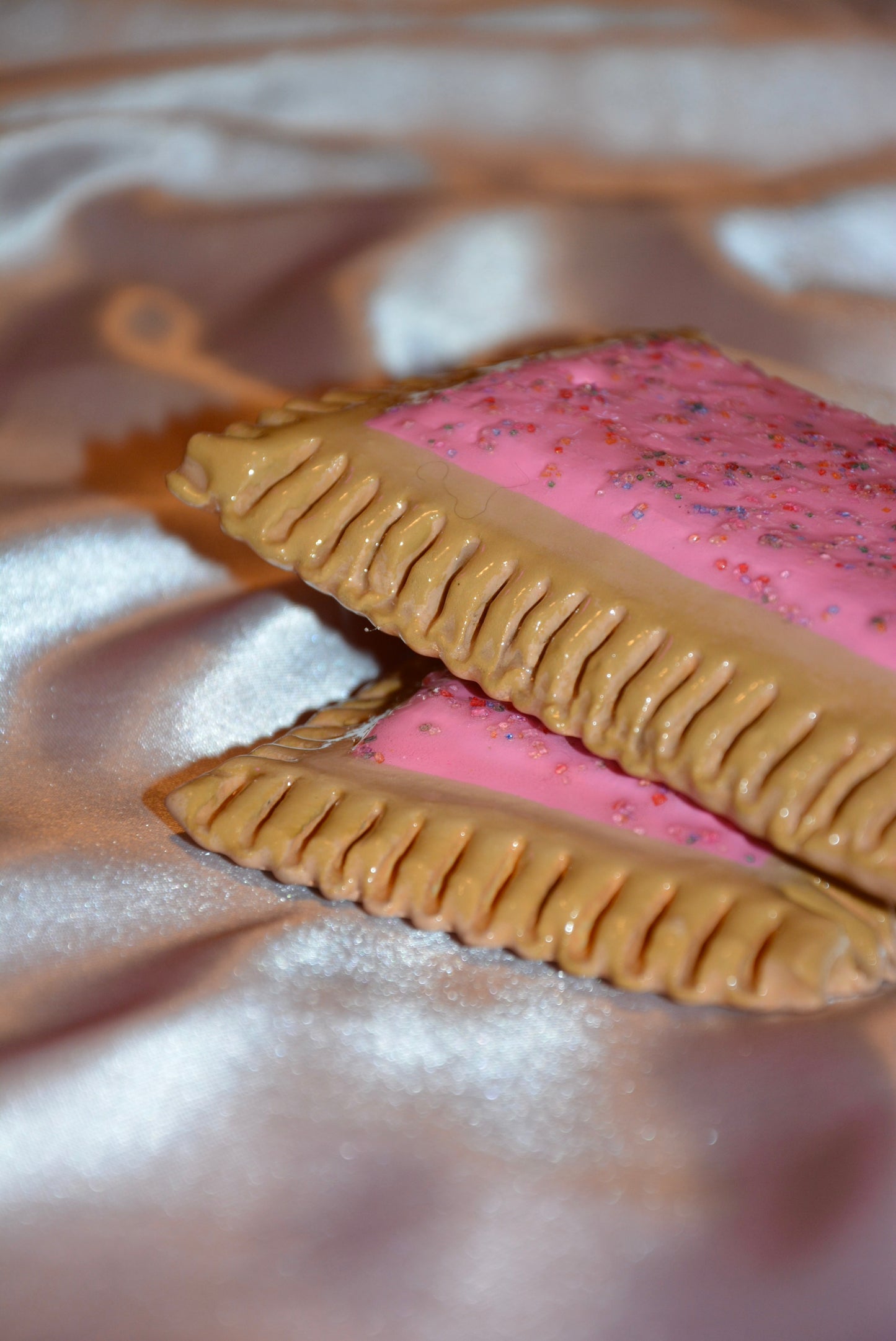 CERAMIC STRAWBERRY POP-TART INCENSE HOLDER