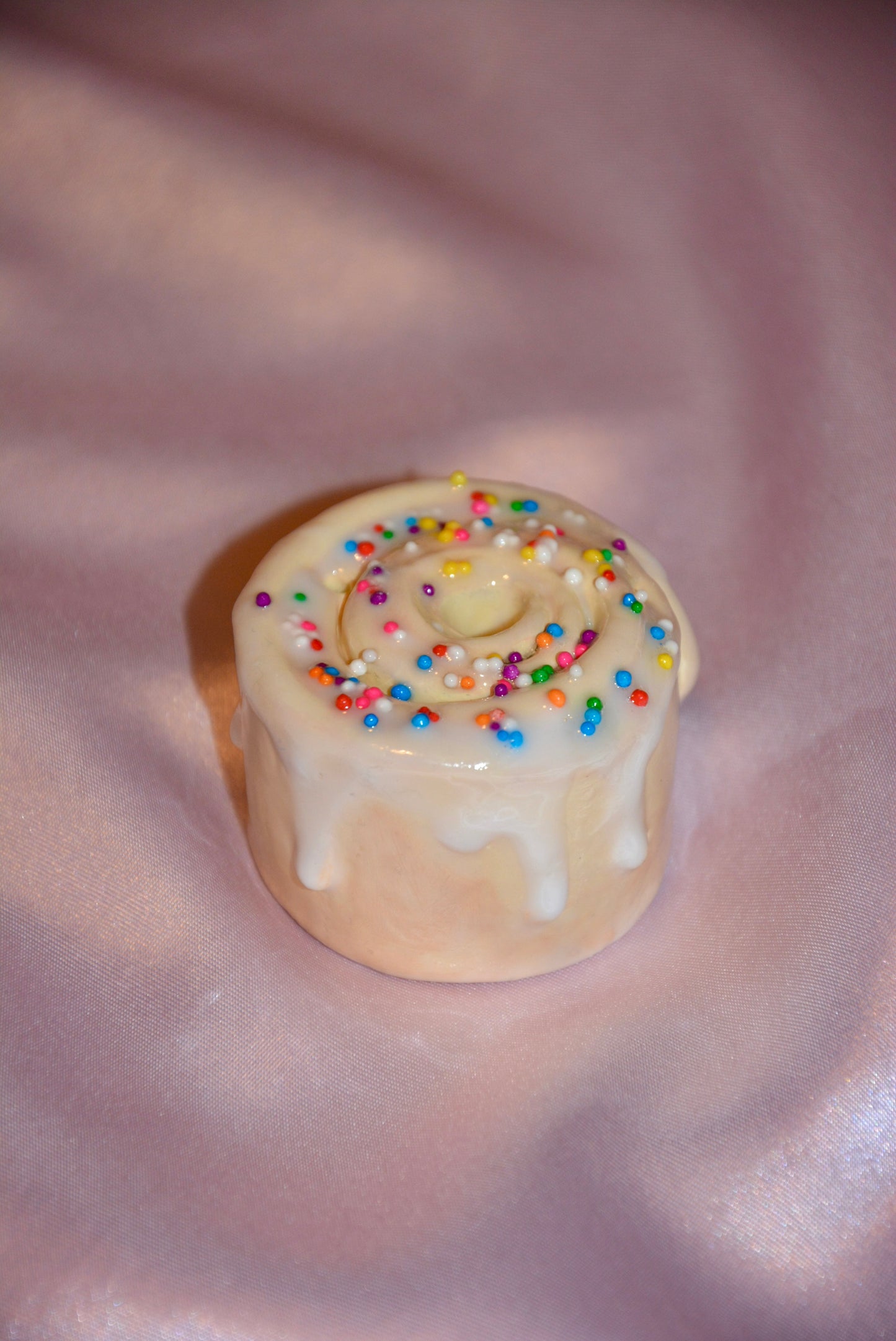 CERAMIC FUNFETTI BUN INCENSE HOLDER