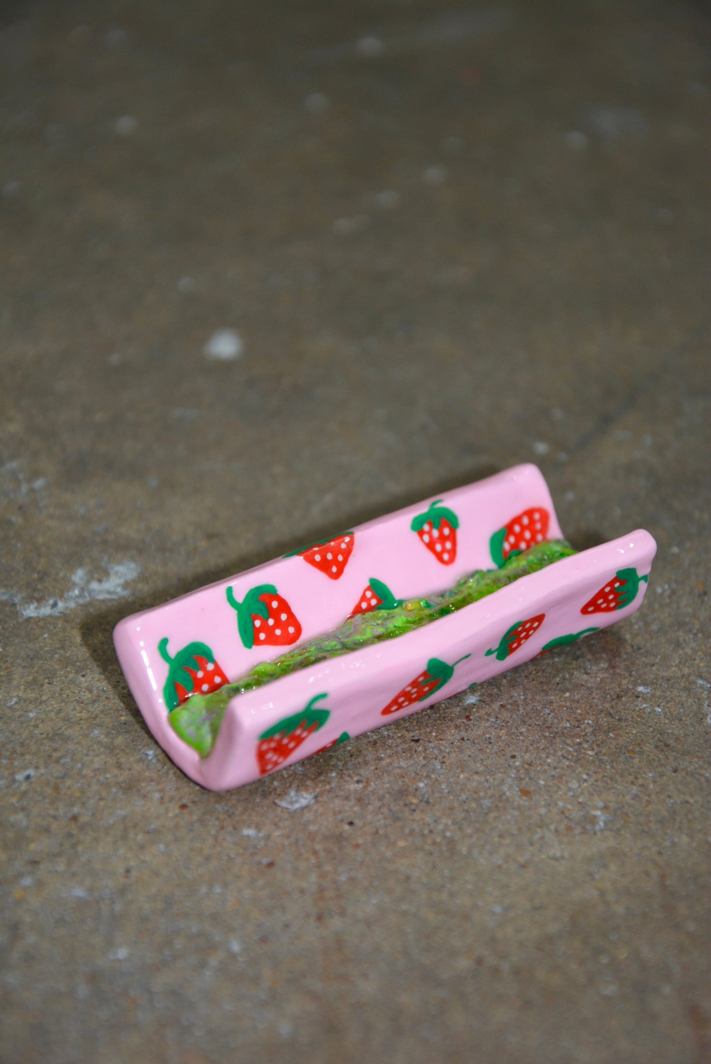 CERAMIC STRAWBERRY FIELDS “JOINT”