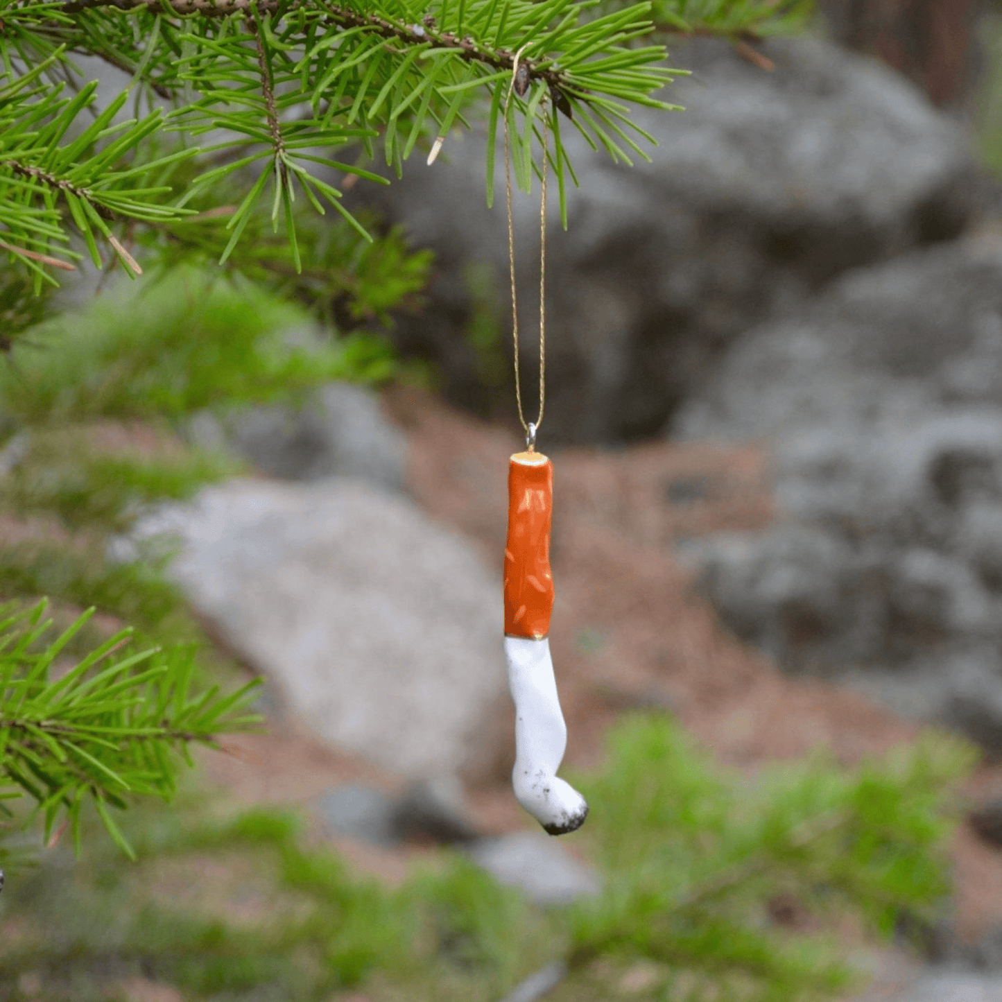 CERAMIC CIGARETTE ORNAMENT - House of Savage
