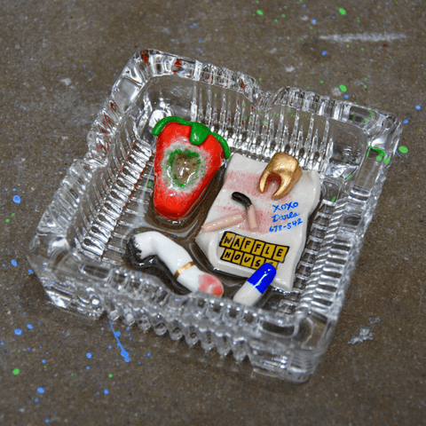 diner-scraps-ashtray-503887.