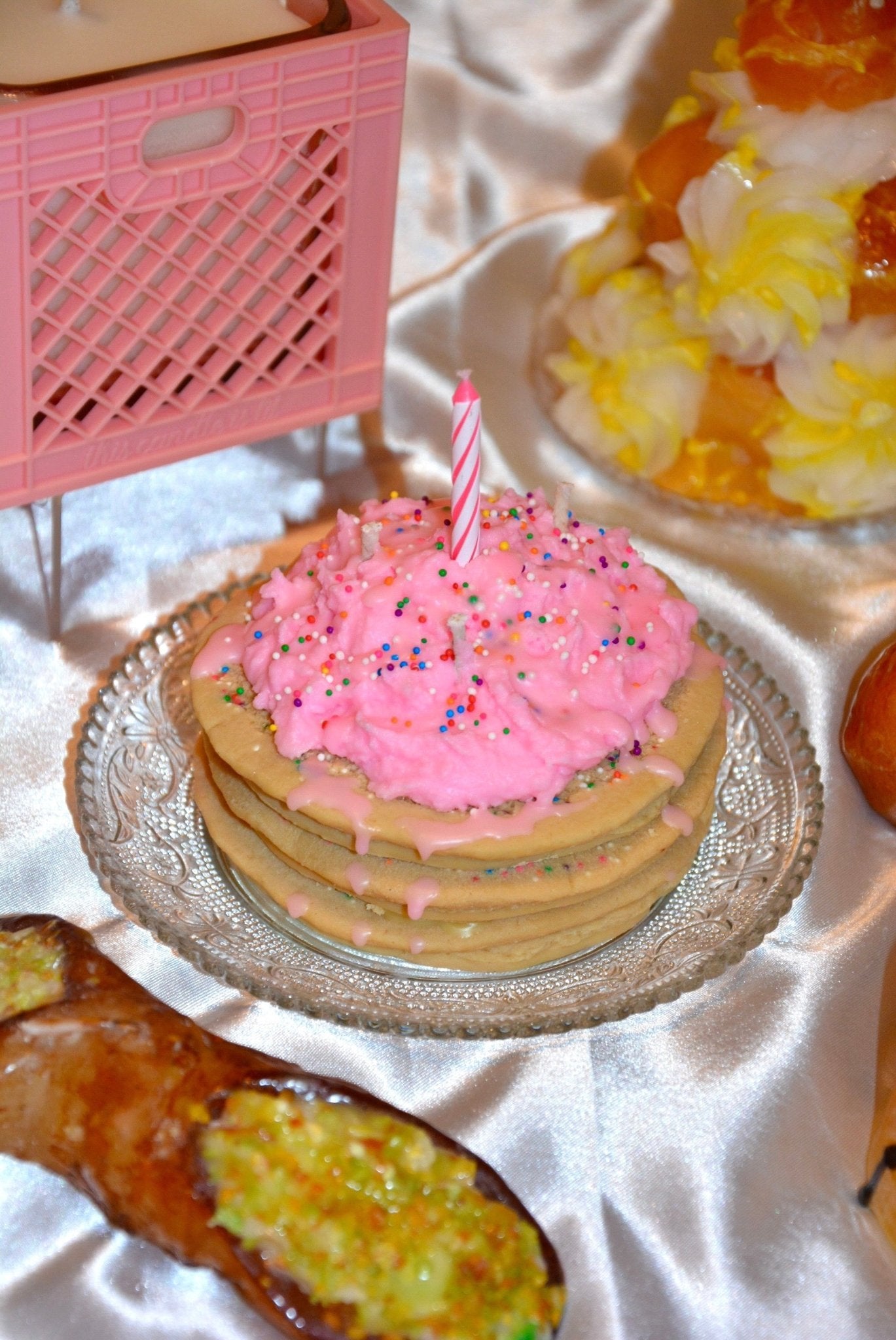 FUNFETTI STRAWBERRY MILK PANCAKE CANDLE - House of Savage