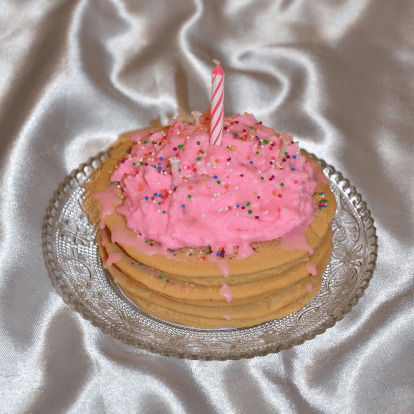 FUNFETTI STRAWBERRY MILK PANCAKE CANDLE - House of Savage