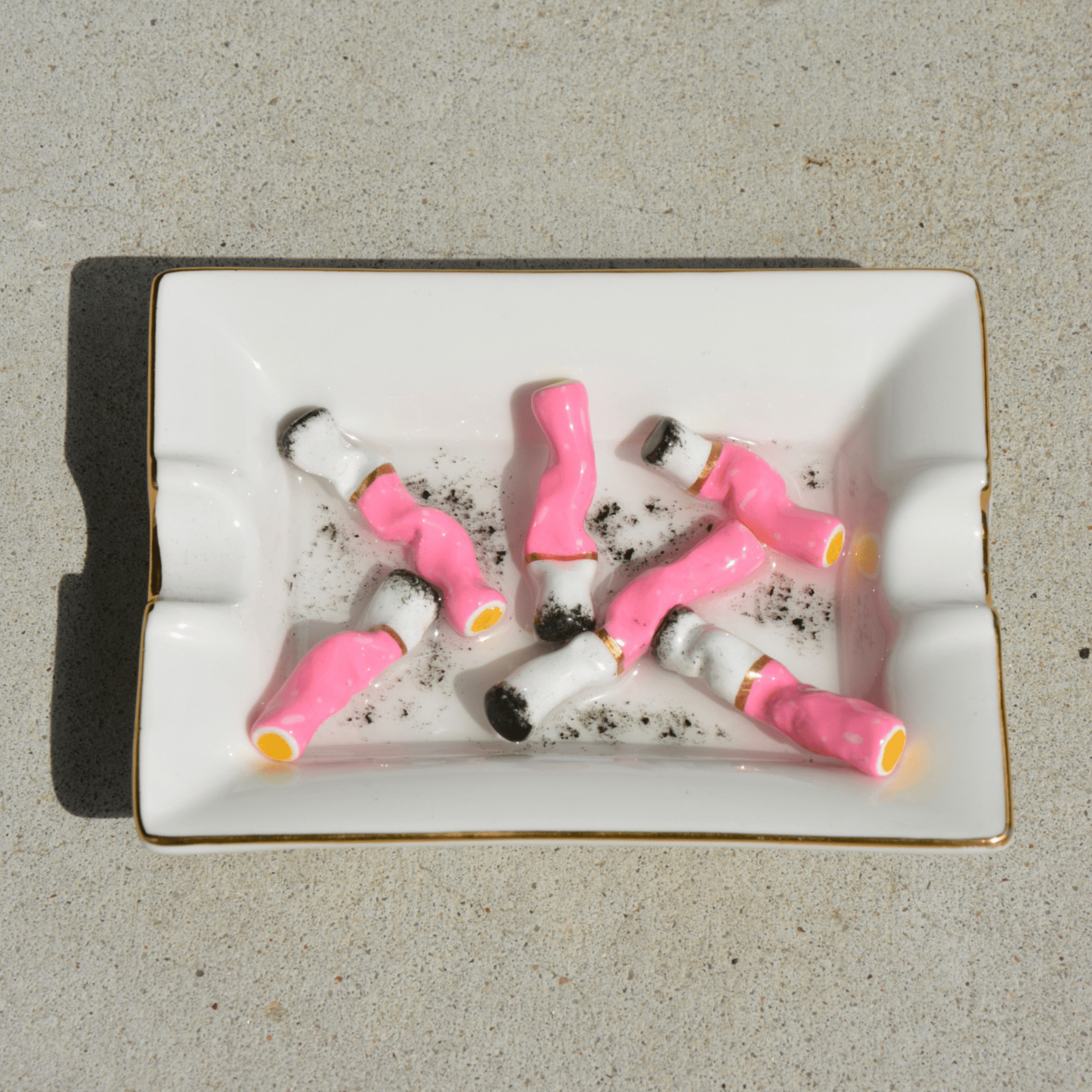 PINK PUFFS ASHTRAY - House of Savage