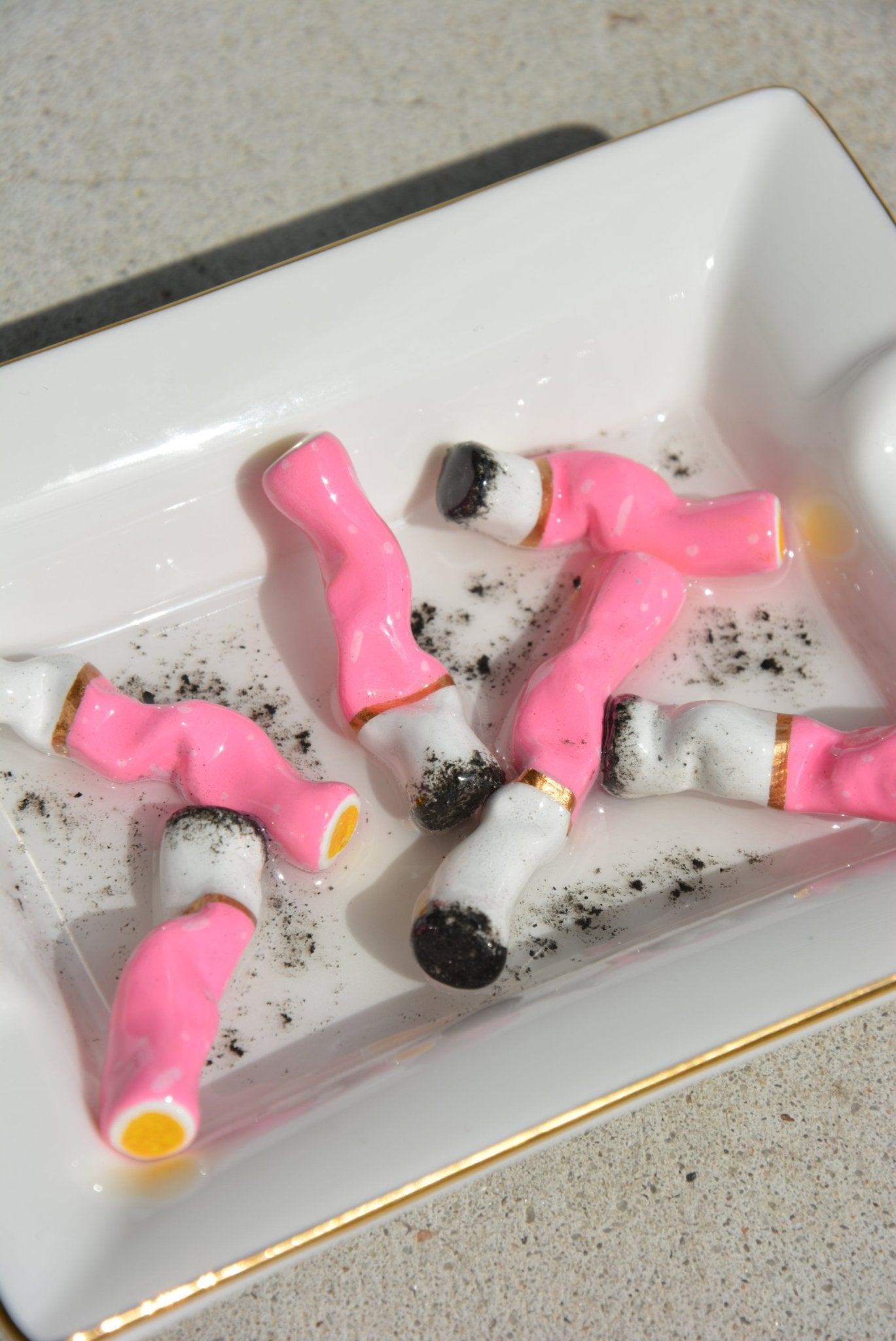 PINK PUFFS ASHTRAY - House of Savage