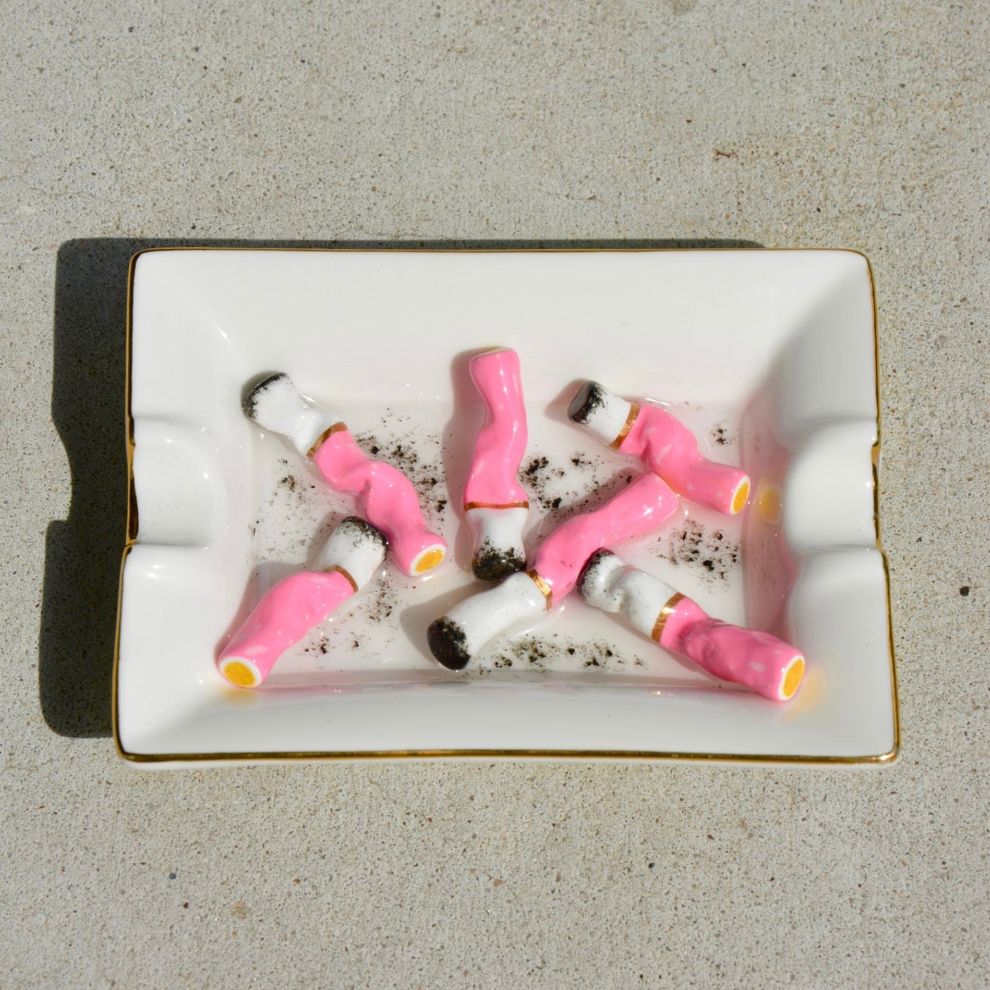 PINK PUFFS ASHTRAY - House of Savage