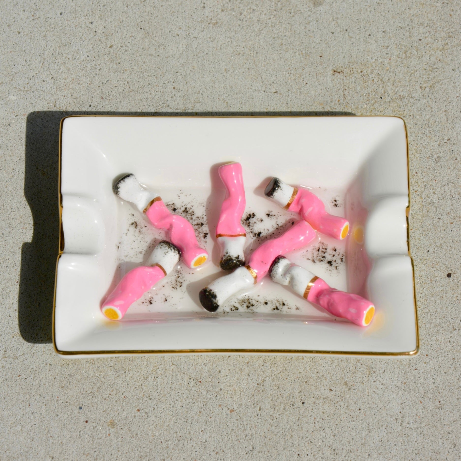 PINK PUFFS ASHTRAY - House of Savage