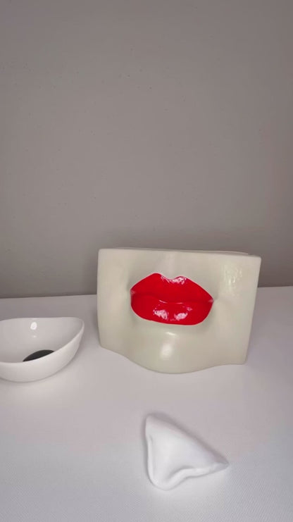 CERAMIC COW TONGUE VASE