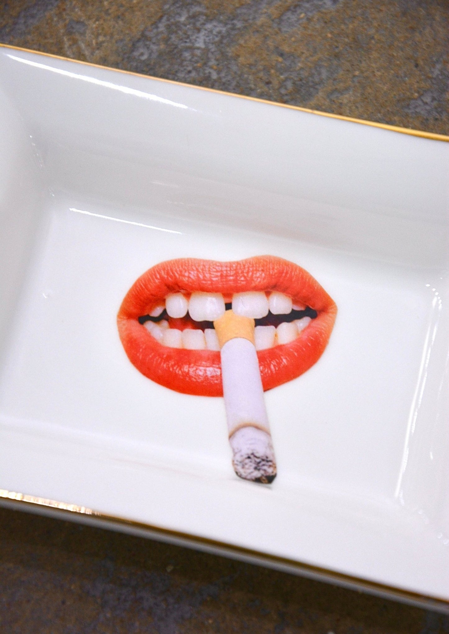 SMOKING SECTION ASHTRAY - House of Savage