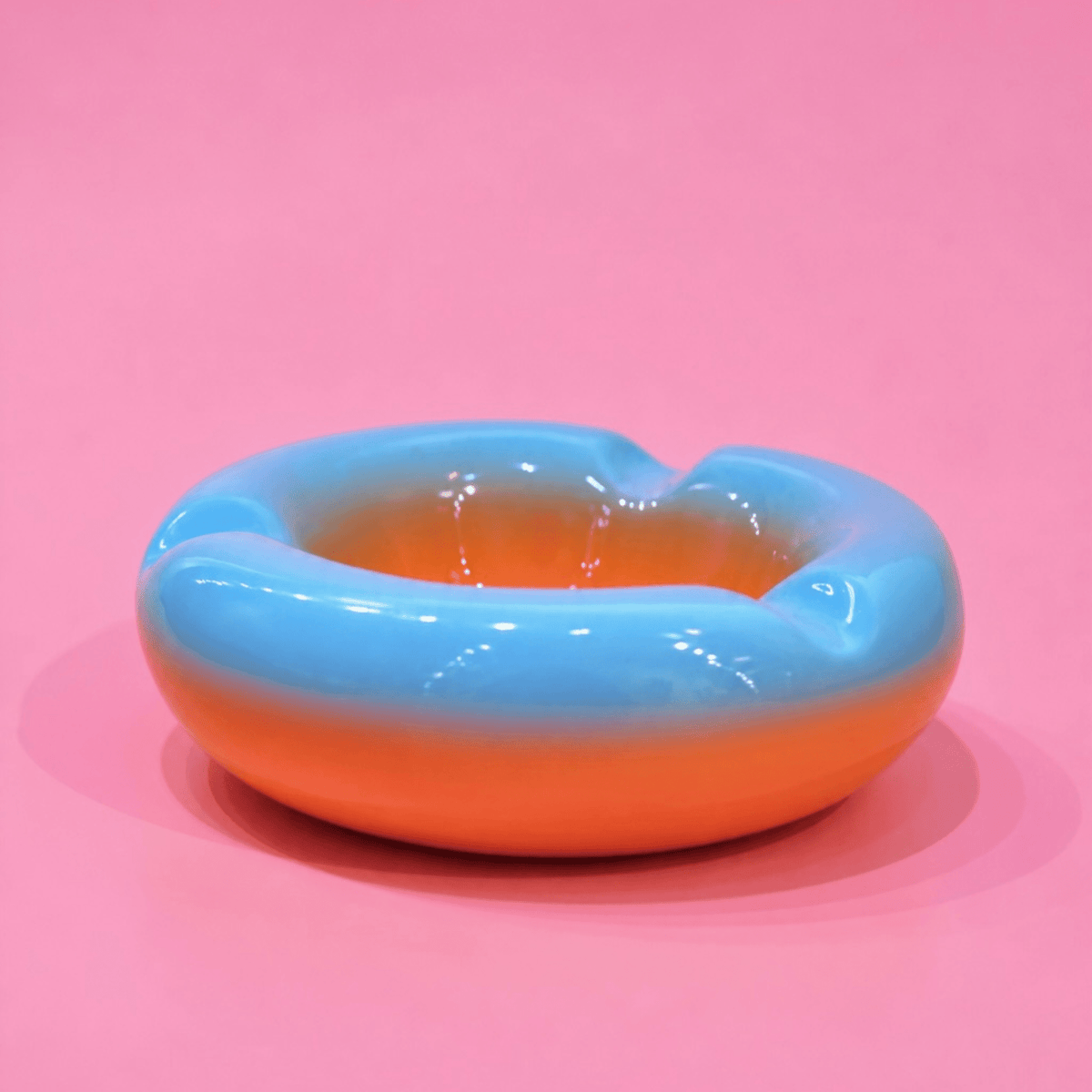 THE GLAZED DONUT ASHTRAY V1 - House of Savage