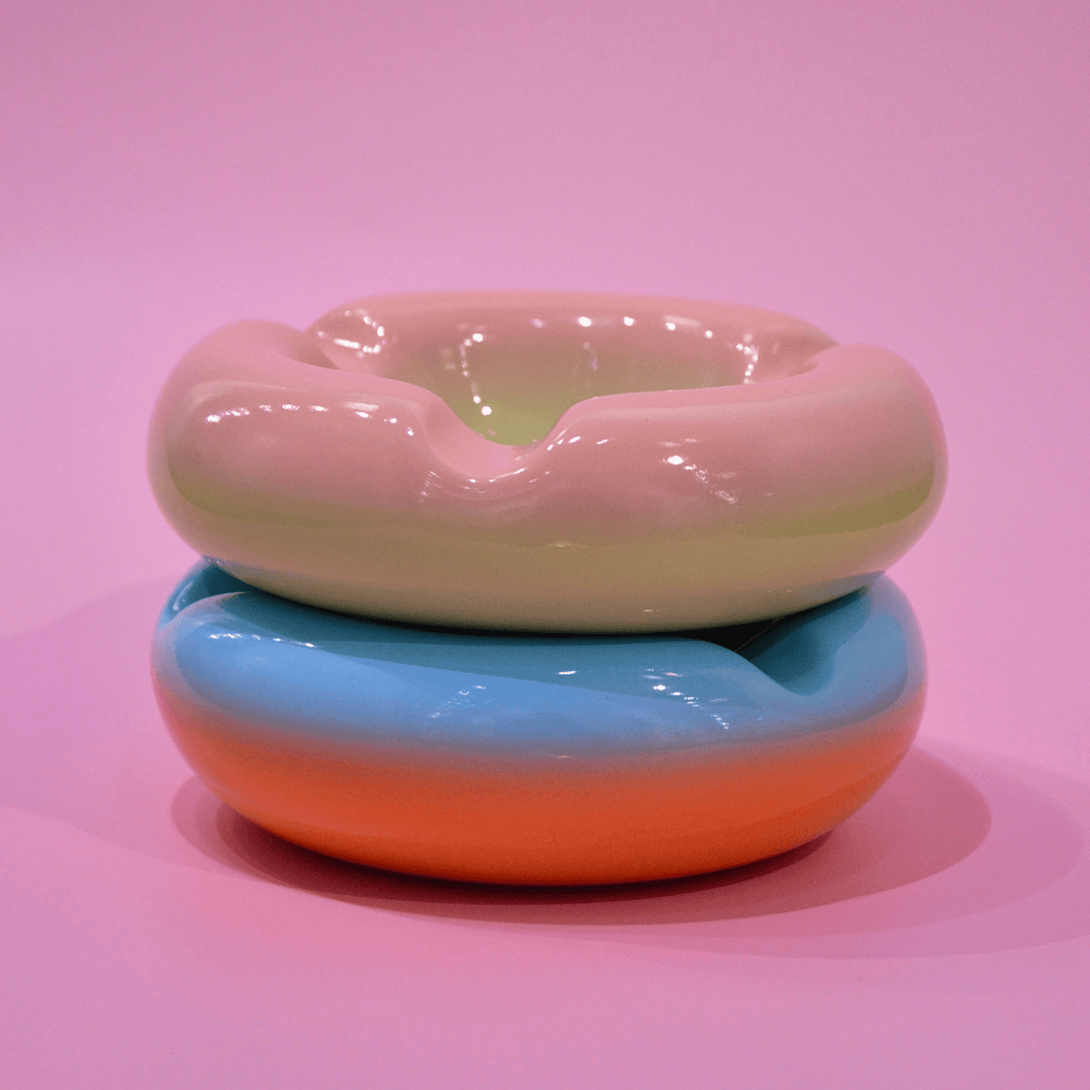THE GLAZED DONUT ASHTRAY V2 - House of Savage