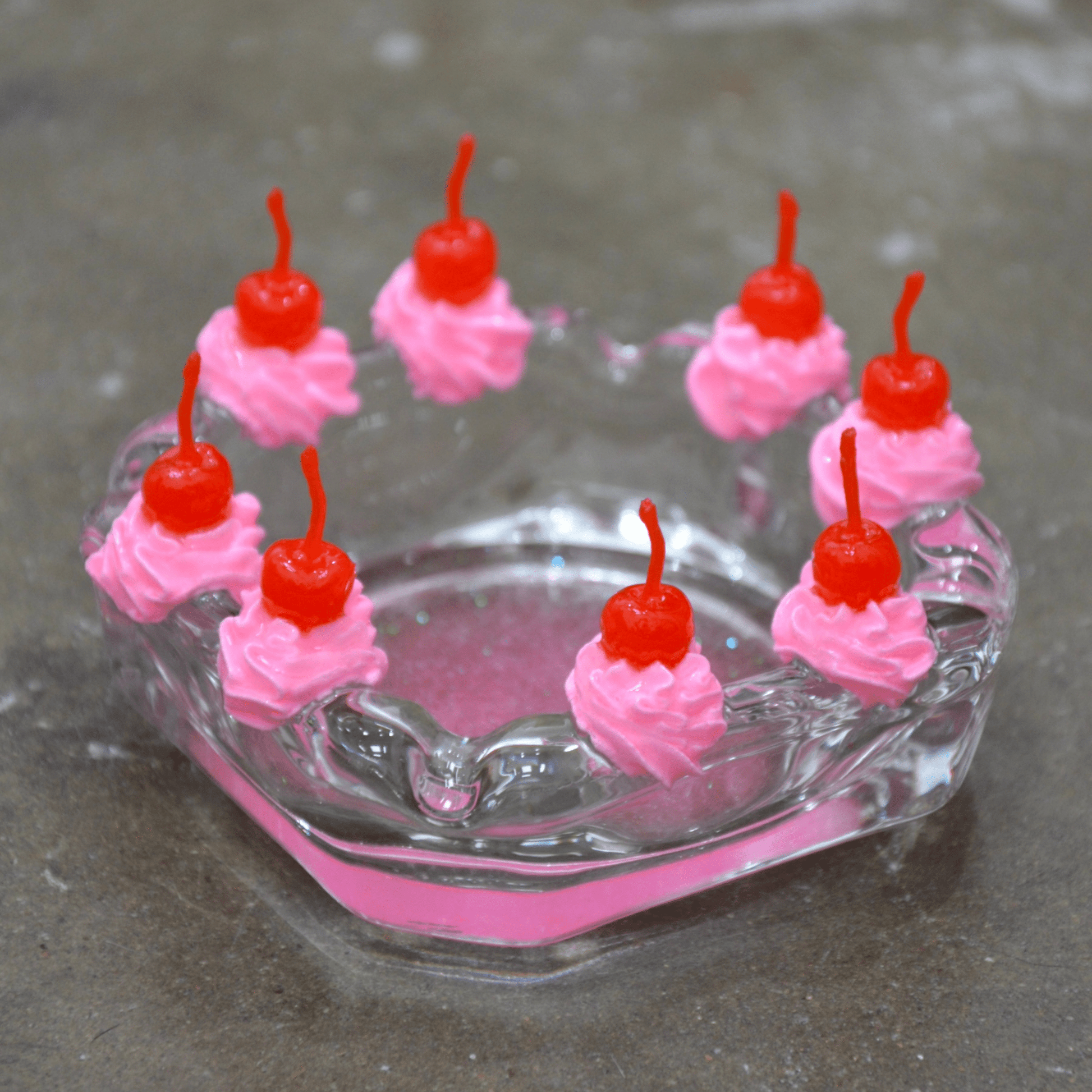 WILD CHERRY ICING ASHTRAY - House of Savage